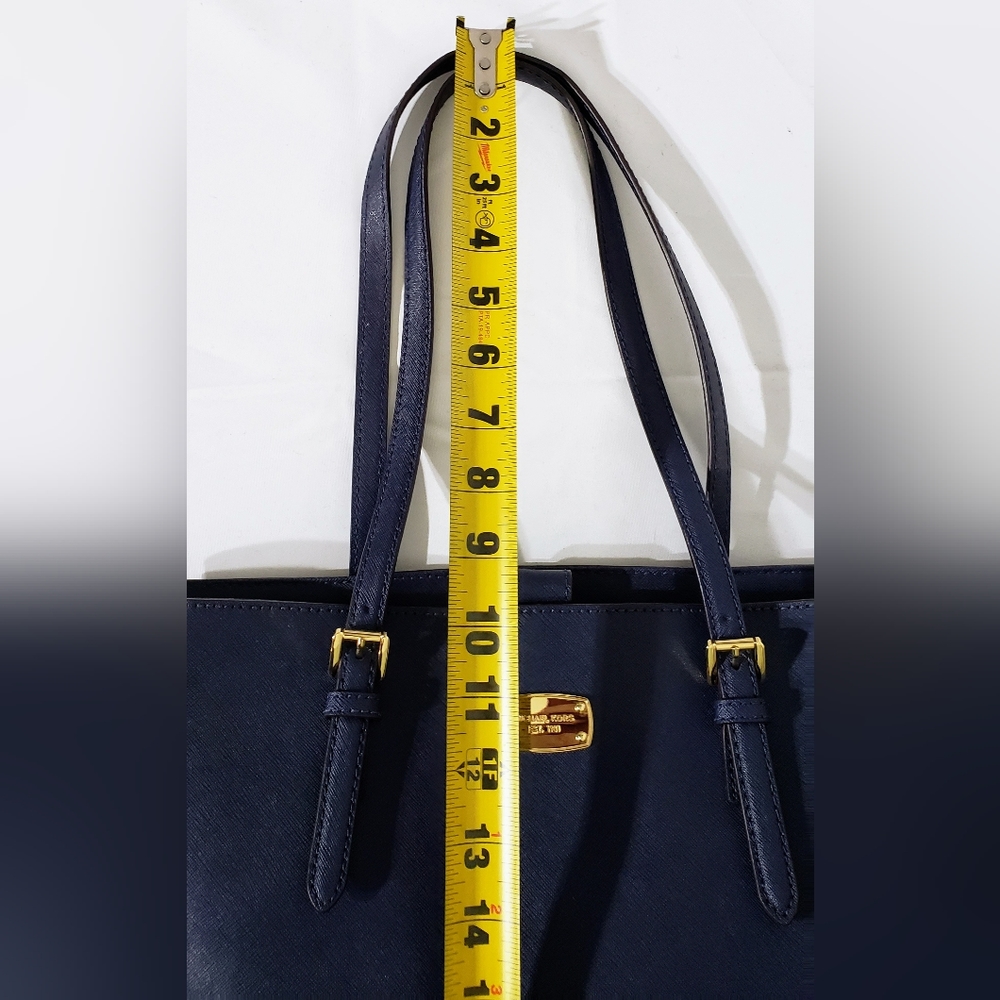 Michael Kors Jet set leather tote. EUC - Picture 2 of 15